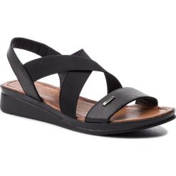 Sandały LASOCKI - EST-2052-01 Black. Czarne klapki damskie Lasocki, bez wzorów, ze skóry, bez obcasa. Za 119,99 zł.