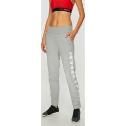 Under Armour - Spodnie. Szare bryczesy damskie marki Under Armour, s, z bawełny. W wyprzedaży za 149,90 zł.