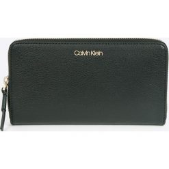Portfele damskie: Calvin Klein – Portfel