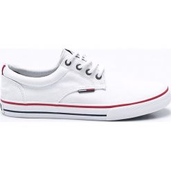 Tommy Jeans - Tenisówki. Białe trampki męskie Tommy Jeans, bez wzorów, z jeansu, na sznurówki. W wyprzedaży za 159,90 zł.