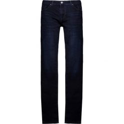 Dżinsy w kolorze granatowym. Niebieskie jeansy damskie Pepe Jeans, Mexx, Pierre Cardin. W wyprzedaży za 189,95 zł.