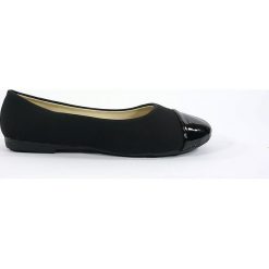 BALERINY DAMSKIE BLA BL5 CZA. Baleriny damskie BLACK FOREST FASHION, bez wzorów, ze skóry ekologicznej, bez obcasa. Za 19,99 zł.