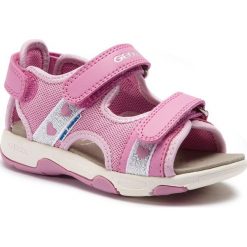 Sandały GEOX - B Sand.Multy G. B B920DB 01454 C8006 S Dk Pink. Różowe sandały dziewczęce Geox, ze skóry ekologicznej, bez zapięcia. W wyprzedaży za 169,00 zł.