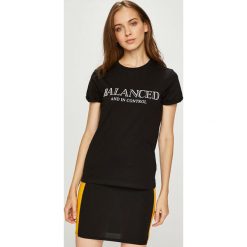 Tally Weijl - Top. Czerwone topy damskie marki TALLY WEIJL, l, z dzianiny, z krótkim rękawem. Za 39,90 zł.
