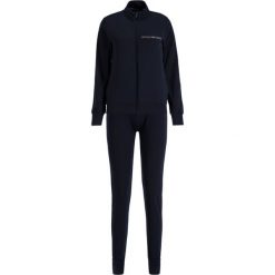 Piżama Emporio Armani Underwear 164146 CC270 00135. Niebieskie piżamy damskie Emporio Armani Underwear, m, bez wzorów, z elastanu, bez rękawów. W wyprzedaży za 279,00 zł.