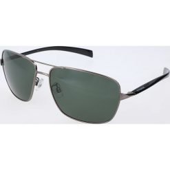Męskie okulary przeciwsłoneczne w kolorze srebrno-czarnym. Szare okulary przeciwsłoneczne męskie marki Polaroid, z tworzywa sztucznego. W wyprzedaży za 94,95 zł.
