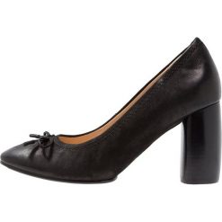 Clarks GRACE NINA Czółenka black. Czarne czółenka damskie marki Clarks, ze skóry. Za 499,00 zł.