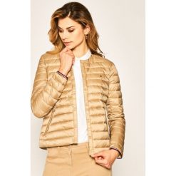 Kurtka puchowa TOMMY HILFIGER Bella Down Collarless WW0WW28405. Brązowe kurtki damskie TOMMY HILFIGER, l, bez wzorów, z poliesteru, bez kaptura. Za 899,00 zł.