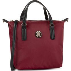 Torebka TOMMY HILFIGER - Poppy Small Tote Solid AW0AW07290 BDS. Czerwone torebki klasyczne damskie TOMMY HILFIGER, bez wzorów, z materiału, klasyczne, bez dodatków. Za 299,00 zł.