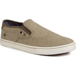 Tenisówki WRANGLER - Odyssey Slip On WM01041A Sand 025. Zielone półbuty męskie Wrangler, bez wzorów, z gumy, bez zapięcia. W wyprzedaży za 159,00 zł.