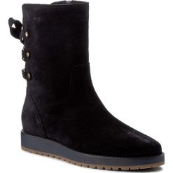 Botki TOMMY HILFIGER - Rita 2B FW0FW01531 Midnight 403. Niebieskie buty zimowe damskie marki TOMMY HILFIGER, ze skóry. W wyprzedaży za 399,00 zł.