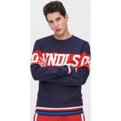 Bluza z kieszenią - Granatowy. Niebieskie bluzy męskie Cropp, s, bez wzorów, bez kołnierzyka, bez rękawów, bez kaptura. Za 79,99 zł.