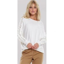 Biały Sweter Rosabel. Białe swetry damskie other, s, bez wzorów, casualowe, bez rękawów, bez kaptura. Za 99,99 zł.