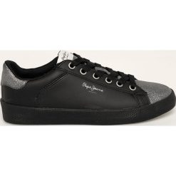 Pepe Jeans - Tenisówki. Białe trampki i tenisówki damskie Pepe Jeans, bez wzorów, z jeansu, na sznurówki. W wyprzedaży za 249,90 zł.