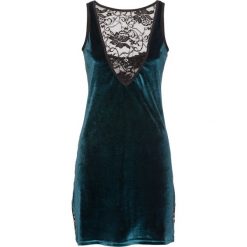 Koszulka nocna bonprix szmaragdowo-czarny. Zielone koszule nocne i halki bonprix, w koronkowe wzory, z koronki. Za 69,99 zł.