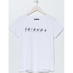 Koszulka Friends -. Koszulki damskie Sinsay, s, bez wzorów, bez kołnierzyka. Za 29,99 zł.