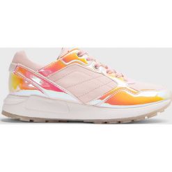 Kazar Studio - Buty. Różowe buty sportowe damskie Kazar Studio, bez wzorów, z gumy, sportowe. Za 259,90 zł.