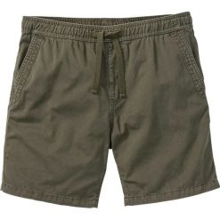 Długie szorty Regular Fit bonprix ciemnooliwkowy. Zielone spodenki i szorty męskie bonprix, m, bez wzorów, długie. Za 89,99 zł.