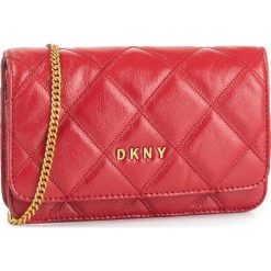 Torebka DKNY - Sofia-Md Flp Cbody-D R93ERE22 Bright Red 8RD. Czerwone torebki klasyczne damskie DKNY, ze skóry, wizytowe. W wyprzedaży za 449,00 zł.