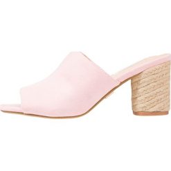 Klapki damskie: Lost Ink MORGAN Klapki light pink