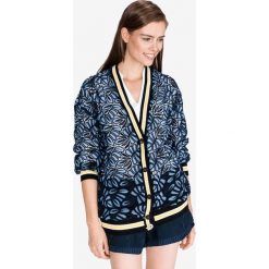 Pinko Rovigo 4 Cardigan Niebieski. Niebieskie bluzy damskie Pinko, s, bez wzorów, z poliesteru, bez rękawów, bez kaptura. Za 1701,95 zł.