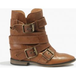 Botki brązowe Alegra. Brązowe botki damskie marki Badura. Za 375,99 zł.