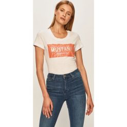 Mustang - T-shirt. Białe t-shirty męskie Mustang, s, z nadrukiem, z bawełny, casualowe, z okrągłym kołnierzem. Za 69,90 zł.