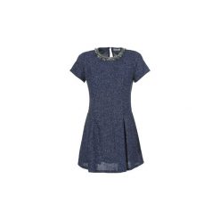 Sukienki krótkie Betty London FLINATE. Niebieskie sukienki damskie Betty London, s, bez wzorów, bez kołnierzyka, z krótkim rękawem, krótkie, mini. Za 116,35 zł.