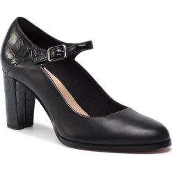 Półbuty CLARKS - Kaylin Alba 261456924 Black Combi. Czarne półbuty damskie Clarks, bez wzorów, ze skóry, bez obcasa, na obcasie, bez zapięcia. W wyprzedaży za 299,00 zł.