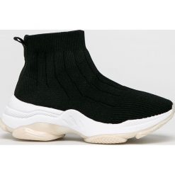 Answear - Buty Via Giuilia. Czarne buty sportowe damskie ANSWEAR, bez wzorów, z gumy, sportowe. W wyprzedaży za 99,90 zł.