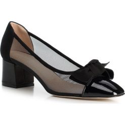 Buty damskie. Czarne czółenka damskie Wittchen, bez wzorów, ze skóry, bez obcasa, na słupku. W wyprzedaży za 459,90 zł.