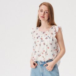 Bluzka w kwiaty - Wielobarwny. Szare bluzki damskie Sinsay, s, w kwiaty, bez kołnierzyka, bez rękawów. Za 49,99 zł.