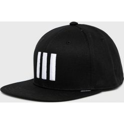 Adidas - Czapka. Czarne czapki męskie Adidas, bez wzorów, z bawełny. W wyprzedaży za 49,90 zł.