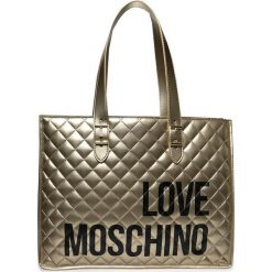 Love Moschino torebka damska JC4210-PP08-KB0-900 złota. Żółte torebki klasyczne damskie Love Moschino, bez wzorów, eleganckie, pikowane, bez dodatków. Za 829,00 zł.