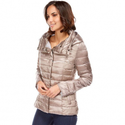 Kurtka zimowa w kolorze szarobrązowym. Brązowe kurtki damskie pikowane marki Snowie Collection, na zimę, s. W wyprzedaży za 227,95 zł.