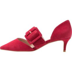 Carvela ANILA Czółenka red. Czerwone czółenka damskie marki Carvela, z weluru. Za 629,00 zł.