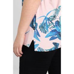T-shirty damskie: ADIA ROUND NECK DECO ZIP ON SHOULDER PRINT FLOW Tshirt z nadrukiem rose smoke