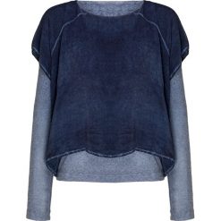 Bluza DEHA EASY. Niebieskie bluzy damskie Deha, z dzianiny. W wyprzedaży za 117,00 zł.