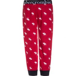 Abercrombie & Fitch SLEEP Spodnie od piżamy red. Czerwone spodnie chłopięce marki Abercrombie & Fitch, z materiału. Za 139,00 zł.