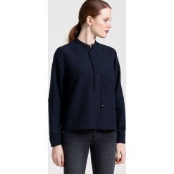 G-Star Raw - Koszula. Niebieskie bluzki damskie G-Star RAW, s, bez wzorów, z poliesteru, retro, ze stójką, z długim rękawem. W wyprzedaży za 199,90 zł.