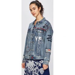 Desigual - Kurtka. Niebieskie kurtki damskie Desigual, s, z haftami, z bawełny, krótkie. W wyprzedaży za 299,90 zł.