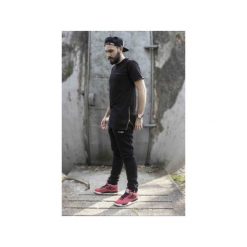 BLACK EXTENDED TEE. Czarne t-shirty damskie marki MAJORS, s, z nadrukiem, z bawełny, bez kołnierzyka. Za 129,00 zł.