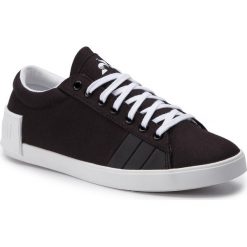 Tenisówki LE COQ SPORTIF - Flag Sport 1910495 Black. Czarne półbuty damskie le coq sportif, na co dzień, bez wzorów, z gumy, sportowe, bez obcasa, bez zapięcia. W wyprzedaży za 209,00 zł.