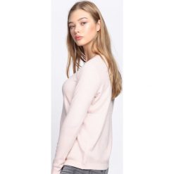 Jasnoróżowy Sweter Feel Good Time. Szare swetry klasyczne damskie Born2be, l, ze splotem, z okrągłym kołnierzem. Za 49,99 zł.