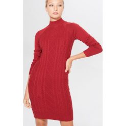 Swetrowa sukienka bodycon - Bordowy. Czerwone sukienki damskie Mohito, s, bez wzorów, bez kołnierzyka, bez rękawów, bodycon. Za 119,99 zł.