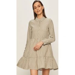 Vero Moda - Sukienka. Zielone sukienki damskie Vero Moda, s, bez wzorów, z poliesteru, bez kołnierzyka, z długim rękawem, długie, mini, rozkloszowane. W wyprzedaży za 79,90 zł.