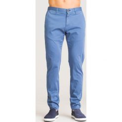 Niebieskie chinosy Joop Jeans Steen - Niebieski. Niebieskie spodnie męskie m, z aplikacjami, z jeansu. Za 249,50 zł.