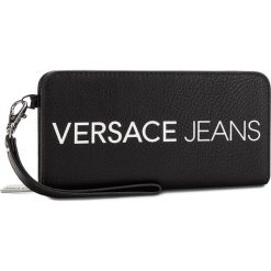 Duży Portfel Damski VERSACE JEANS - E3VSBPB1 70709 899. Czarne portfele damskie Versace Jeans, z jeansu. W wyprzedaży za 279,00 zł.