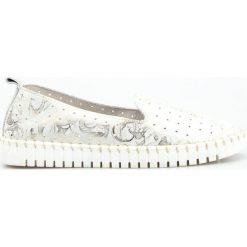 Espadryle damskie skórzane ażurowe wzór złote Sempre. Żółte espadryle damskie Sempre, bez wzorów, bez obcasa. W wyprzedaży za 199,00 zł.
