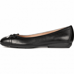 Geox baleriny damskie Annytah D927ND 00085, 41 czarne. Czarne baleriny damskie Geox, bez wzorów, ze skóry, eleganckie, bez obcasa. W wyprzedaży za 299,00 zł.